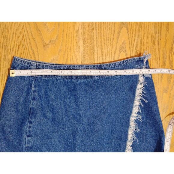 Cello Jeans Raw Hem Denim Asymmetrical Mini Wrap Skirt Distressed Blue Womens M - Picture 6 of 7